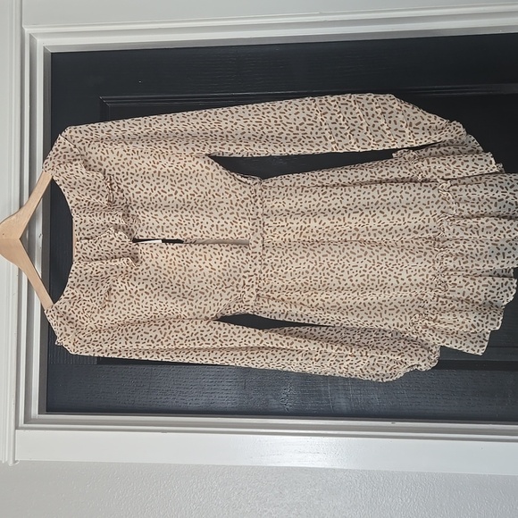 NWT Saints + Secrets Look My Way Brown And Cream Printed Mini Dress Size Medium - Picture 6 of 11